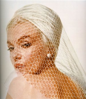 Marilyn_Monroe_196206_Vogue_37.jpg