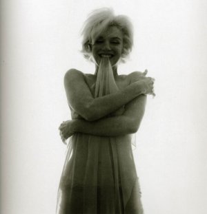 Marilyn_Monroe_196206_Vogue_53.jpg