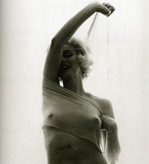 Marilyn_Monroe_196206_Vogue_54.jpg