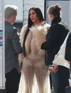 Kim Kardashian See Through 15 thefappening.so.jpg