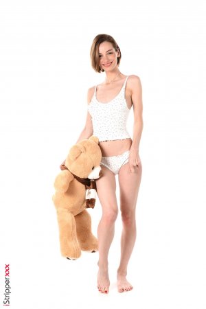 0011-01 thefappeningblog.com.jpg