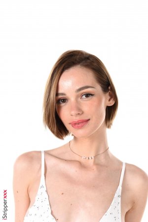 0011-02 thefappeningblog.com.jpg