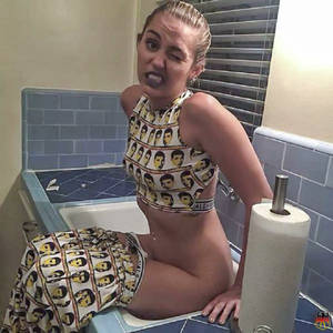 miley-cyrus_thefappeningblog.com_0002.jpg