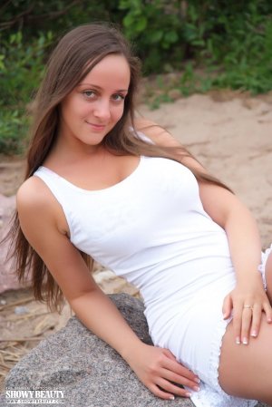 1451-03 thefappeningblog.com.jpg