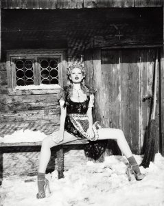 Dioni Tabbers Topless Sexy 8 thefappening.so.jpg