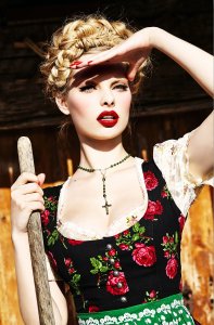 Dioni Tabbers Topless Sexy 13 thefappening.so.jpg