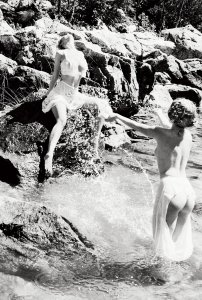 Dioni Tabbers Topless Sexy 14 thefappening.so.jpg