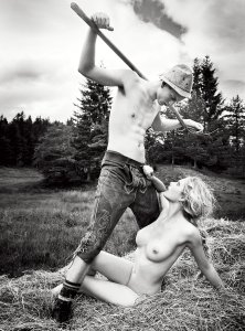 Dioni Tabbers Topless Sexy 17 thefappening.so.jpg