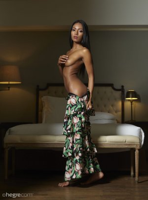 0001-07 thefappeningblog.com.jpg