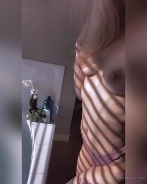 KaylynnXXX OnlyFans 20-04-24 20277205 Being top less is my favorite if you cant tell lol 1080x...jpg