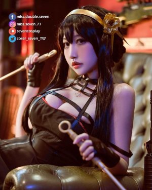 miss.seven.77 2022-05-25 15.37 Cd_BCIvBmDg_3_4 283832728_522432739586447_875107491150331412_n.jpg