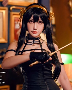 miss.seven.77 2022-05-25 15.37 Cd_BCIvBmDg_4_4 283870088_5251913454874453_8829811826451580407_n.jpg