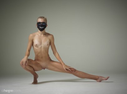 0001-08 thefappeningblog.com.jpg