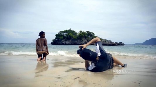 0004-06 thefappeningblog.com.jpg