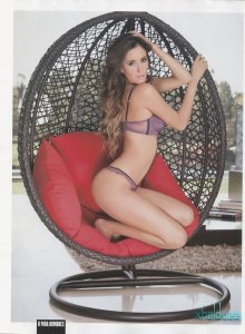 Barbara Islas Naked 15.jpg