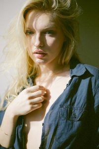 Isabella Farrel Naked 05.jpg