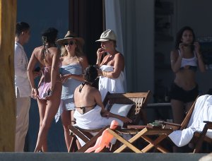 Bella Hadid Sexy 49 thefappening.so.jpg