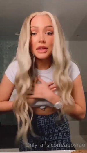 Onlyfans - AbbyRao 7_source.mp4_000015140.jpg