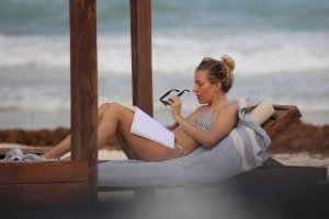 Sienna Miller Sexy 57 thefappening.so.jpg