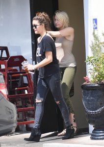 Paris Jackson Braless 9 thefappening.so.jpg