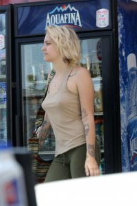 Paris Jackson Braless 17 thefappening.so.jpg