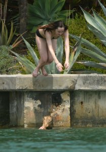 Dakota Johnson Sexy 35.JPG