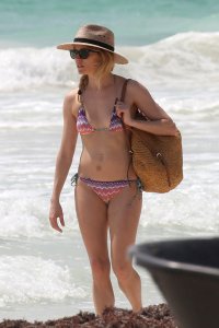 Sienna Miller Sexy 35 thefappening.so.jpg