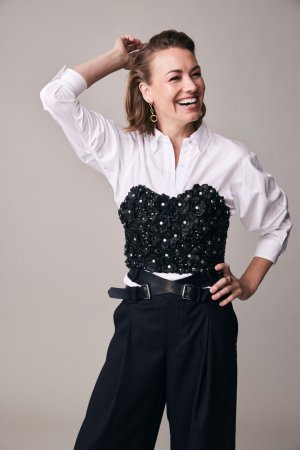 Yvonne Strahovski Stylecaster magazine (1) (Large).jpg