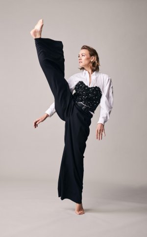 Yvonne Strahovski Stylecaster magazine (2) (Large).jpg