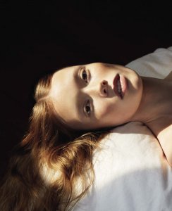 Julia Hafstrom Topless Sexy 1 thefappening.so.jpg