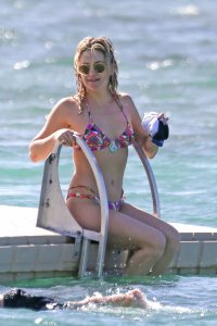 Kate Hudson Sexy 7 thefappening.so.jpg