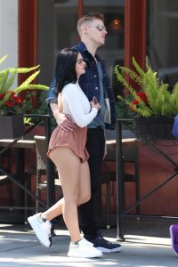 Ariel Winter's Butt 11 thefappeningblog.com.jpg