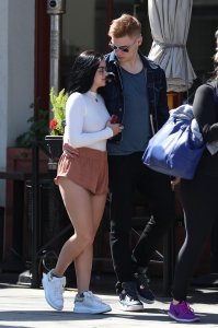 Ariel Winter's Butt 19 thefappeningblog.com.jpg