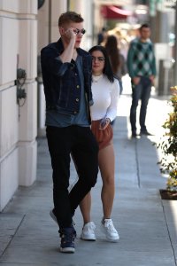 Ariel Winter's Butt 27 thefappeningblog.com.jpg