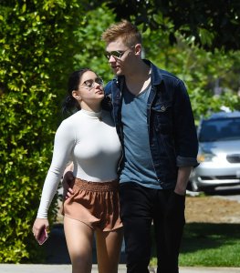 Ariel Winter's Butt 29 thefappeningblog.com.jpg