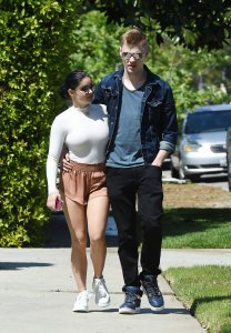 Ariel Winter's Butt 32 thefappeningblog.com.jpg