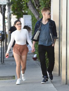 Ariel Winter's Butt 38 thefappeningblog.com.jpg