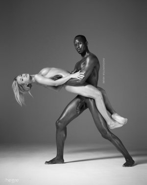 0002-02 thefappeningblog.com.jpg