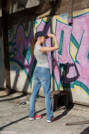 0011-01 thefappeningblog.com.jpg