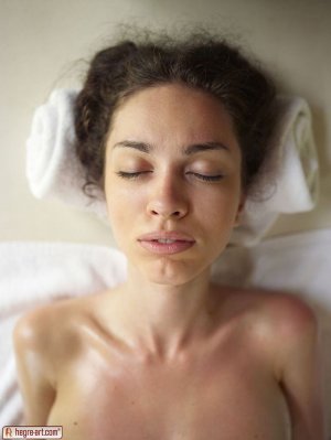 engelie-erotic-massage-08 thefappeningblog.com.jpg