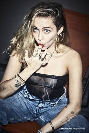 miley-cyrus_thefappeningblog.com_0014.jpg