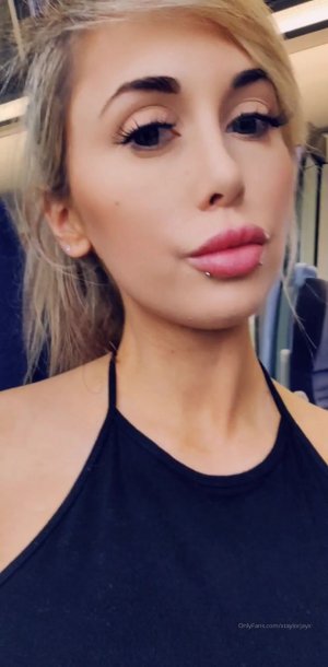 Taylor Jay OnlyFans(64).mp4_000007200.jpg