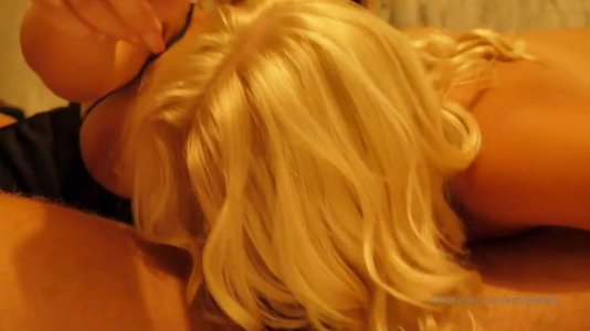 OnlyFans - EmilyBlake (1).mp4_000861833.jpg