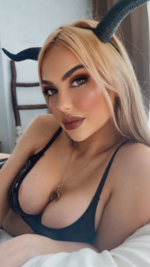 therealoliviamae-01-11-2021-2262542302-POV I’m sitting next to you right now❤️ What do you wan...jpg