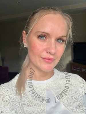 Katie Smith OnlyFans 2020-05-16-327085985.jpg