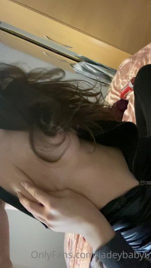 Jade Reynolds OnlyFans(4).mp4_000001418.jpg