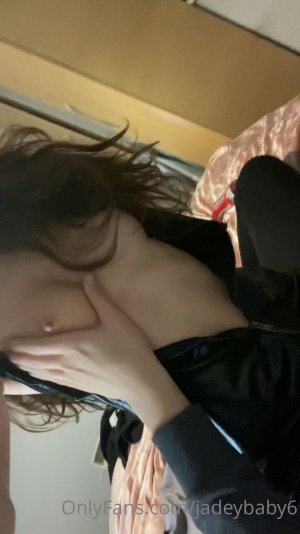 Jade Reynolds OnlyFans(4).mp4_000003294.jpg