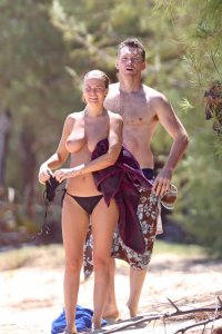 Lara Bingle Topless 41 thefappeningblog.com.jpg