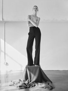 Vanessa Axente Sexy Topless 2 thefappeningblog.com.jpg