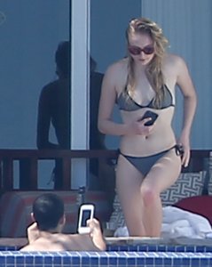 Sophie Turner Sexy  3 thefappeningblog.com.jpg